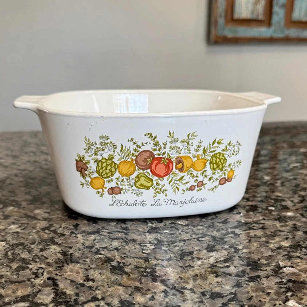 Vintage Corningware spice of life 3 quart Serving Dish with Fruit Motif